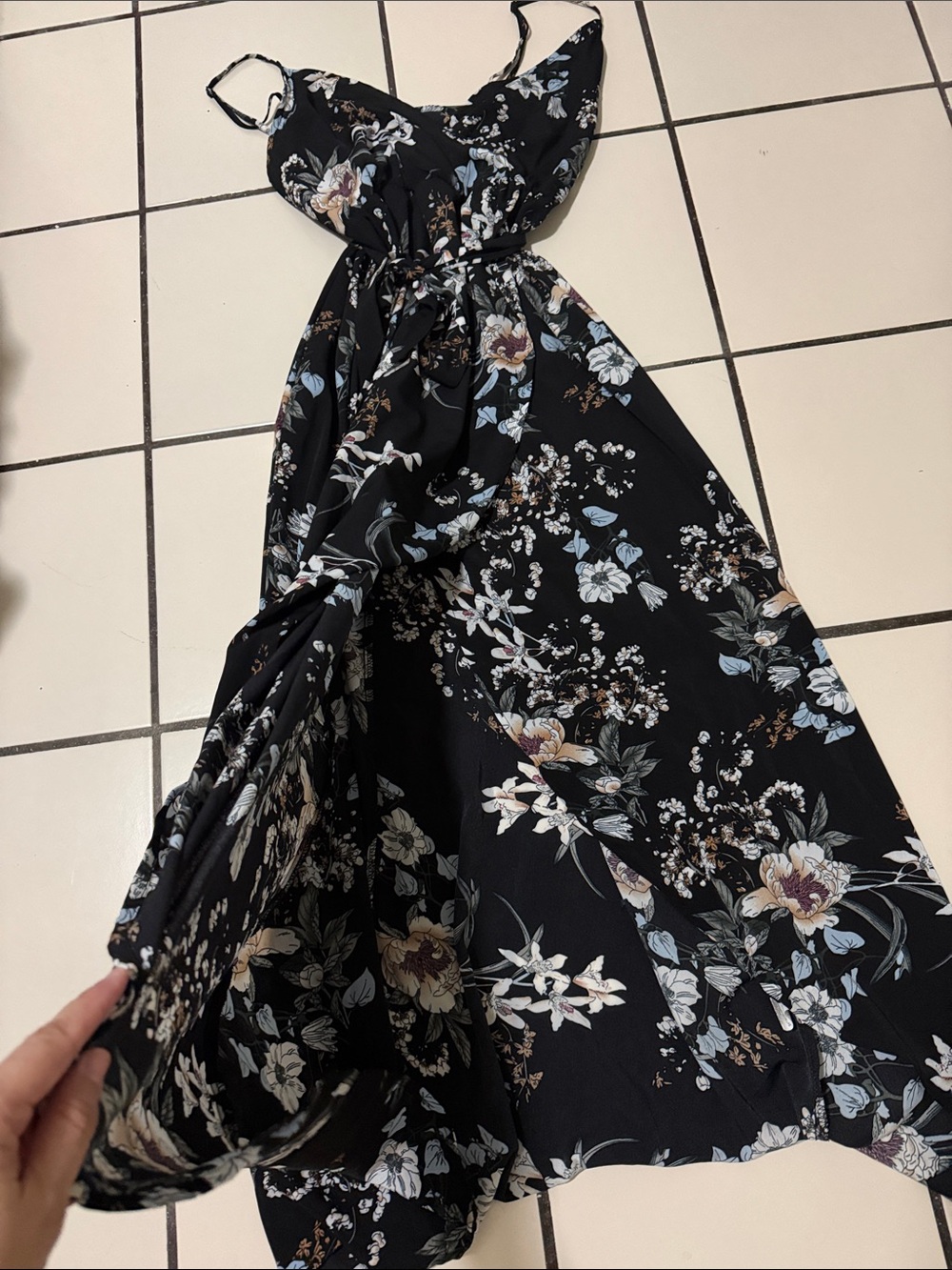 SHEIN Black Floral Maxi Dress with Tie Waist - Picture 2 of 5